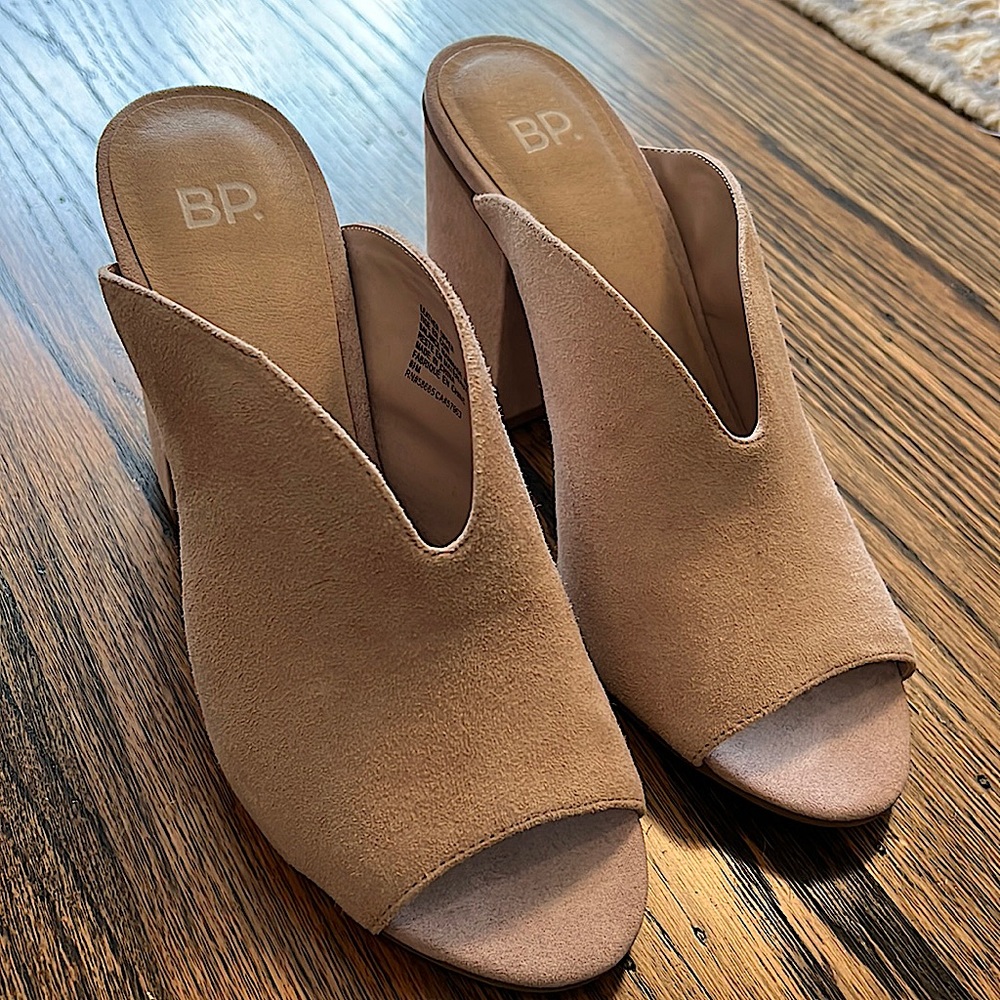 Brand new - BP pink suede slide block heels - size 8.5